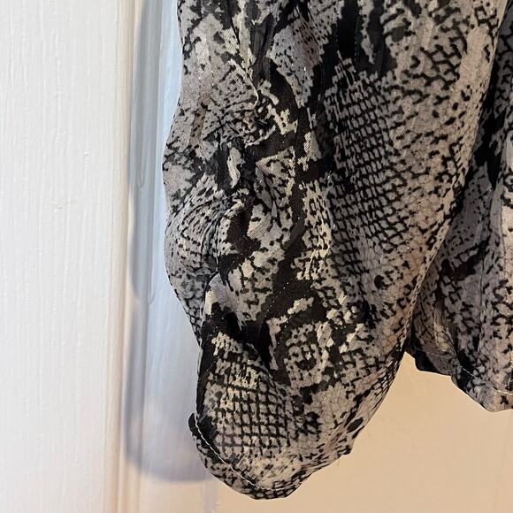 Dress Forum Shadow Stripe Python Print Blouse - Size S - Picture 3 of 8